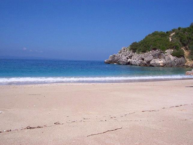 Theros Blu Sarakiniko (Epirus) Buitenkant foto