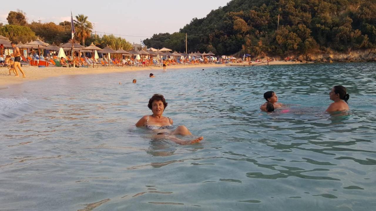 Theros Blu Sarakiniko (Epirus) Buitenkant foto